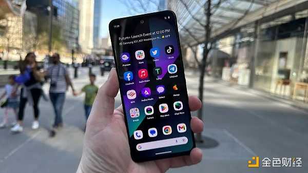 Solana Saga 抢先体验:价值 1000 美元的 Web3 手机值得入手吗?-iNFTnews