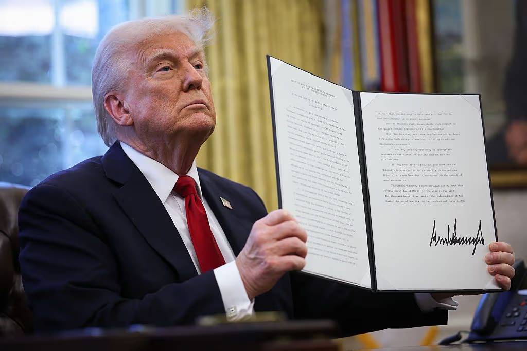 为什么特朗普的关税政策,可能利好比特币?